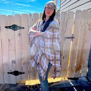 Fleece Kimono and Beanie